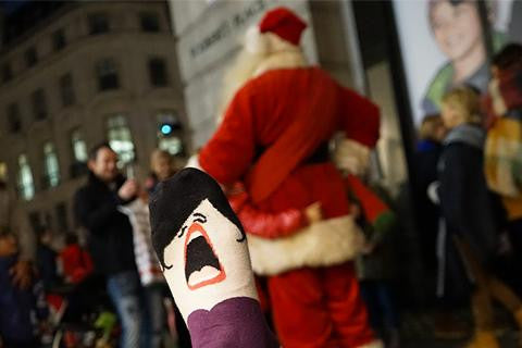 7 Reasons To Do Xmas Shopping Online